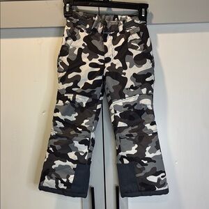 Arctix Kids Camo Snow Pants with Reinforced Knees & Seat Size 5T Gender Neutral